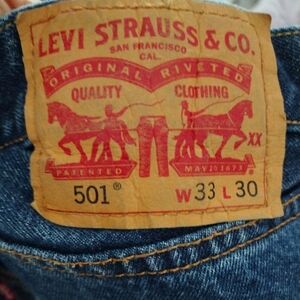 Men's 501 Bluejeans 33 x 30 darker blue, button fly